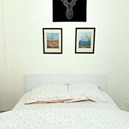 Apartment And Free Parking Place Vitry-sur-Seine Bagian luar foto